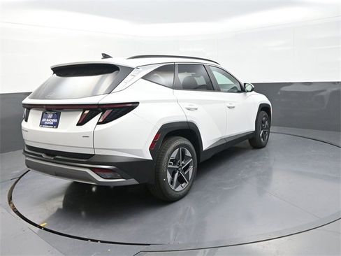 New 2026 Hyundai Tucson SEL image 8