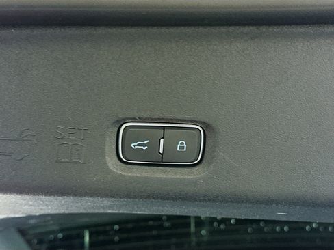 Used 2025 Ford Expedition Max Active AWD/4WD image 32