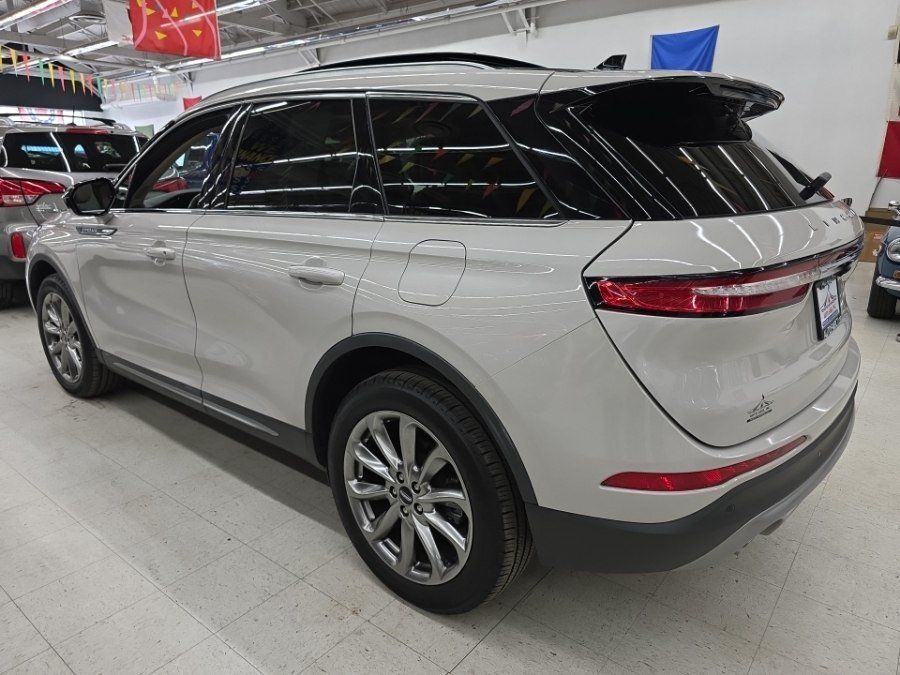 Used 2020 Lincoln Corsair AWD w/ Premium Package image 4