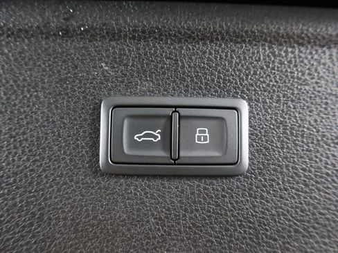 Used 2023 Audi SQ5 Premium Plus w/ Premium Plus Package AWD/4WD image 21