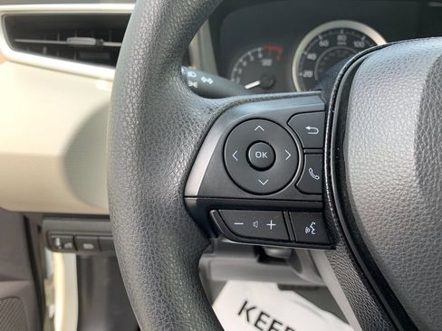 Used 2021 Toyota Corolla LE w/ Carpet Mat Package (TMS) FWD image 26