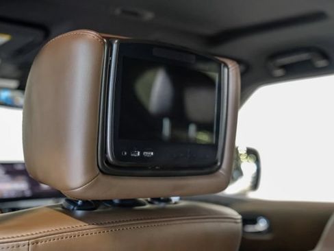 Used 2023 Nissan Armada Platinum w/ Captain's Chairs Package RWD image 52