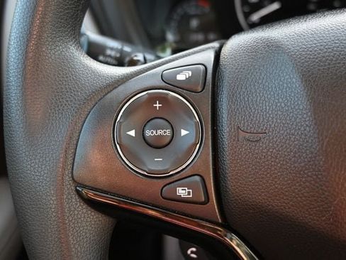 Used 2019 Honda HR-V EX image 39