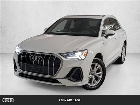Certified 2025 Audi Q3 2.0T Premium w/ Convenience Package image 1