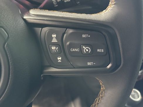 Used 2024 Jeep Wrangler Willys image 39