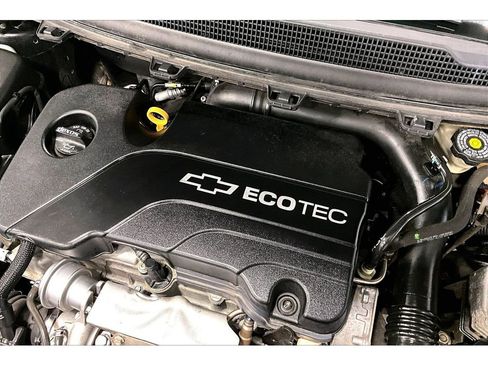 Used 2018 Chevrolet Cruze LT w/ Convenience Package image 31