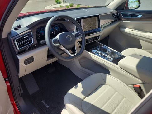 New 2025 Volkswagen Atlas SEL image 30
