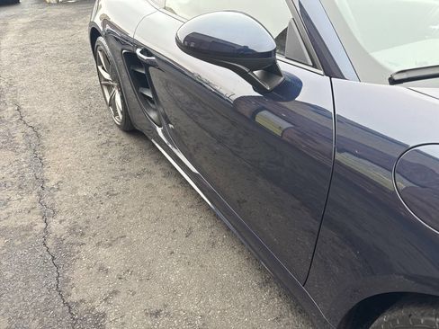 Used 2018 Porsche 718 Cayman image 13