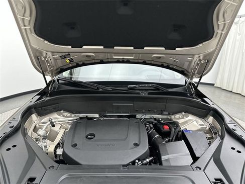 Certified 2023 Volvo XC90 B6 Ultimate w/ Protection Package Premier image 27
