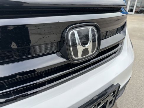 Used 2022 Honda Pilot TrailSport image 9