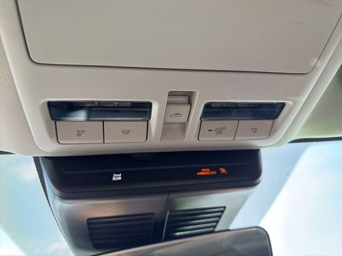 Used 2025 MAZDA CX-50 AWD 2.5 S w/ Premium Package image 25