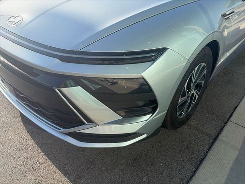 Certified 2026 Hyundai Sonata Blue FWD image 3