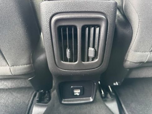 Used 2018 Jeep Compass Sport AWD/4WD image 14