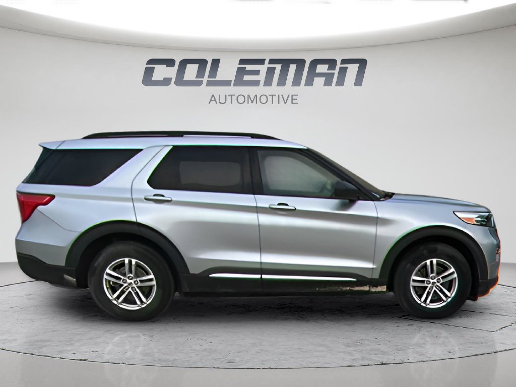Used 2020 Ford Explorer XLT w/ Equipment Group 202A AWD/4WD image 24