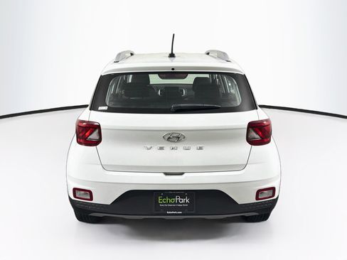 Used 2025 Hyundai Venue SEL FWD image 7