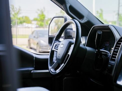 Used 2018 Ford F250 Platinum w/ Platinum Ultimate Package AWD/4WD image 37