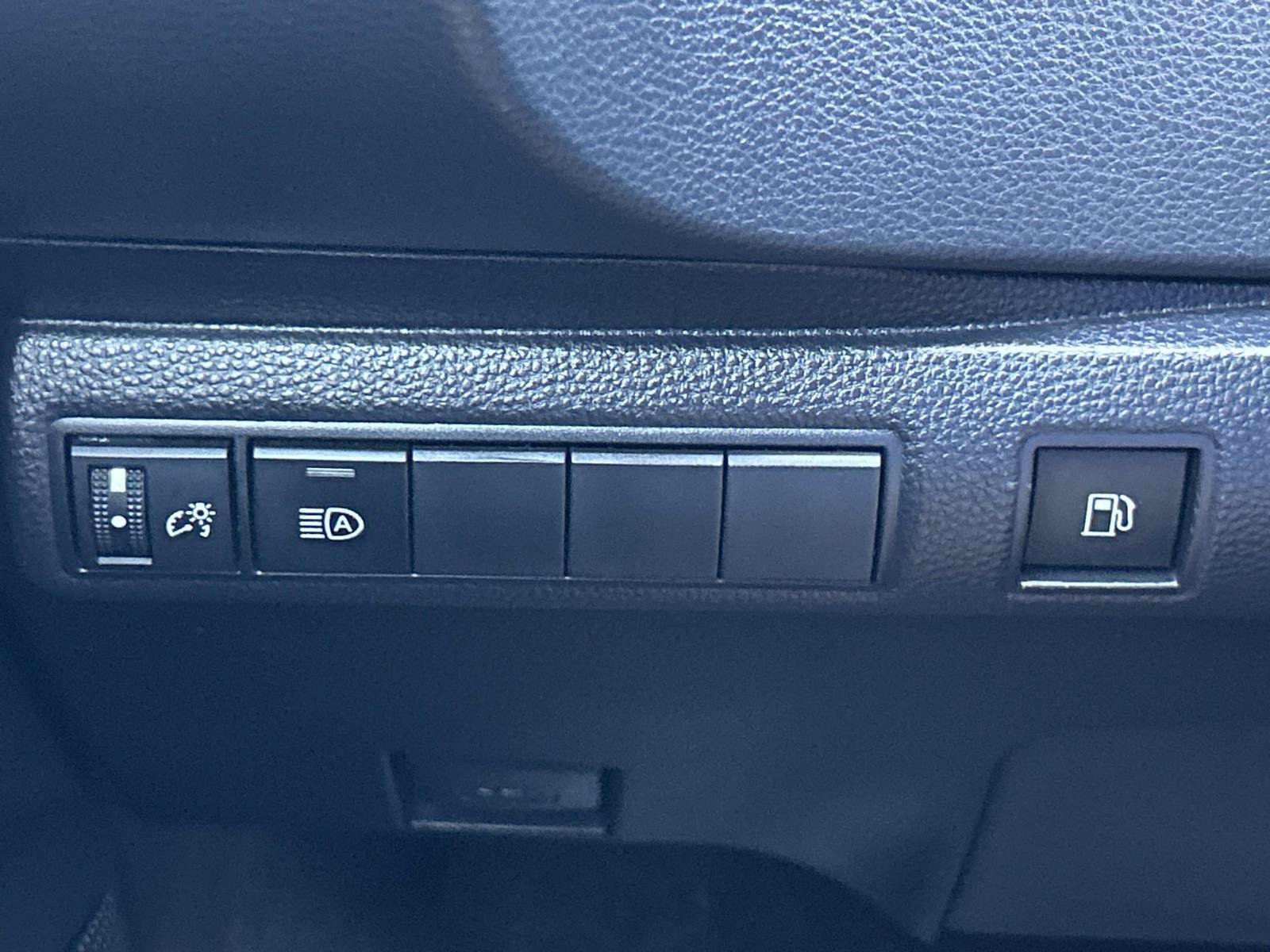 Used 2023 Toyota Corolla LE FWD image 20