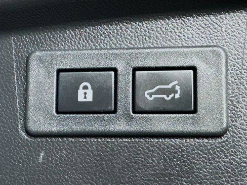 Used 2024 Subaru Outback Premium image 30