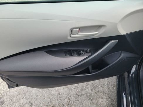 Used 2025 Toyota Corolla LE image 13