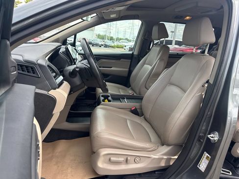 Used 2018 Honda Odyssey Touring image 10