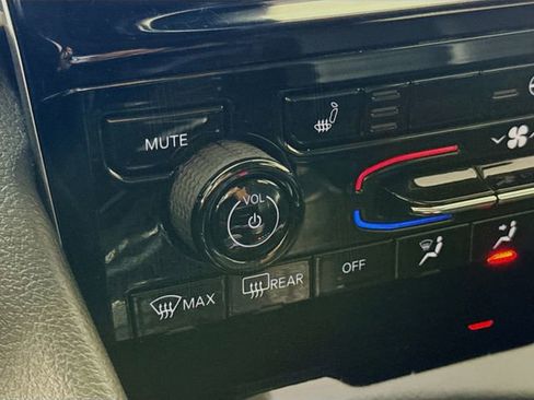 Used 2021 Jeep Grand Cherokee L Limited image 22