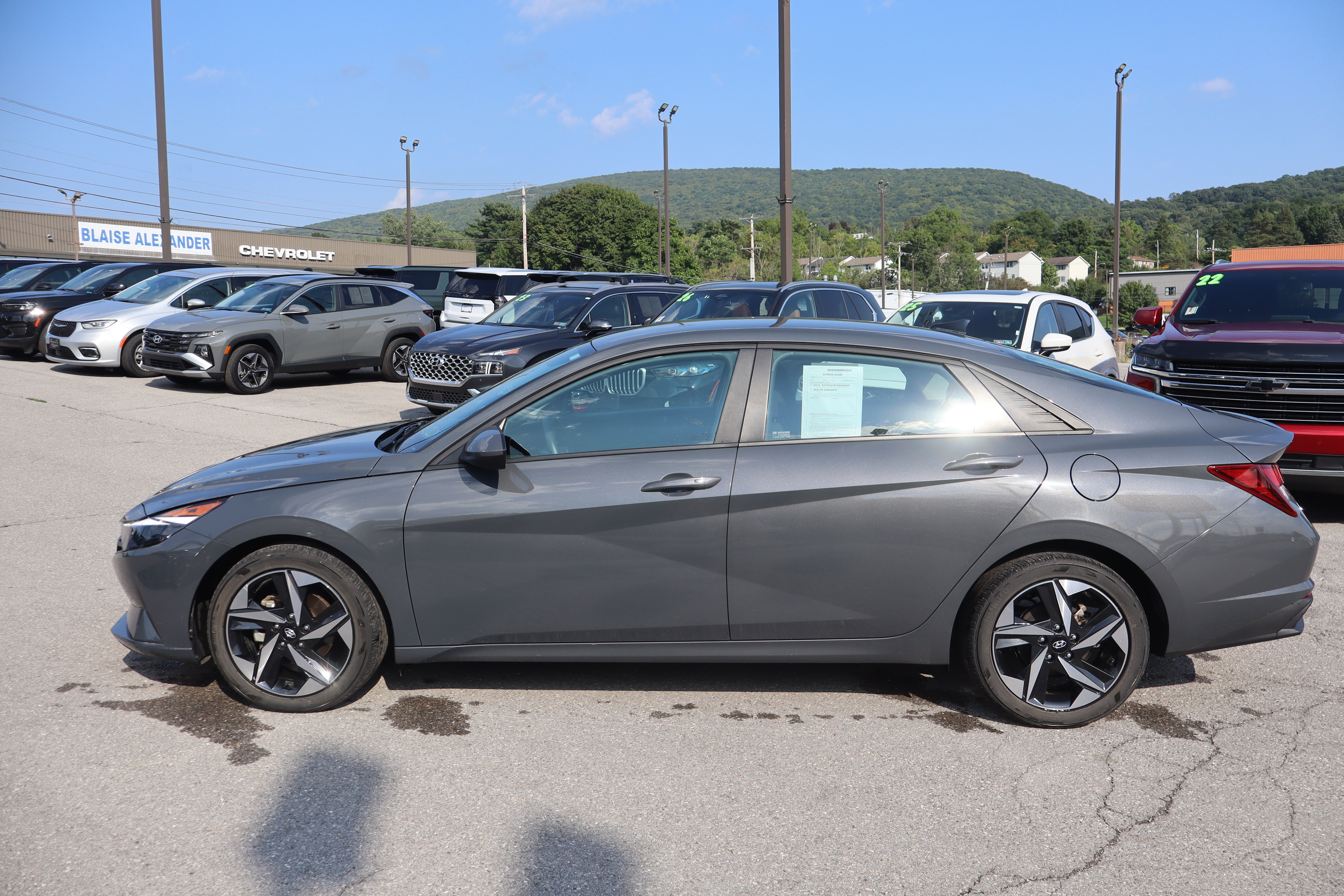 Certified 2023 Hyundai Elantra SEL w/ Convenience Package FWD image 7