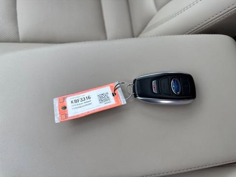 Used 2018 Subaru Outback 3.6R Limited AWD/4WD image 29