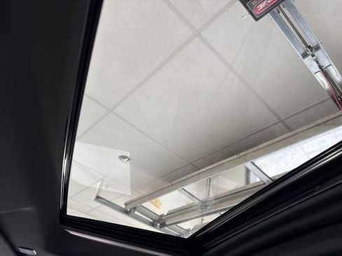 Used 2023 Chevrolet Silverado 1500 ZR2 image 23