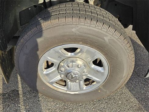 Used 2019 RAM 2500 Big Horn image 17