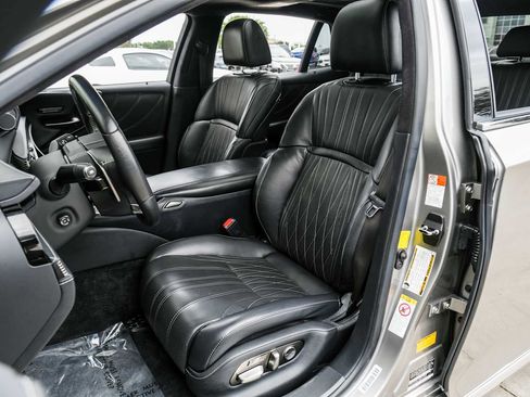 Used 2019 Lexus LS 500 w/ Interior Upgrade Package RWD image 23