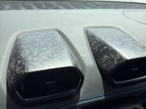 Used 2021 Lamborghini Huracan EVO RWD image 29