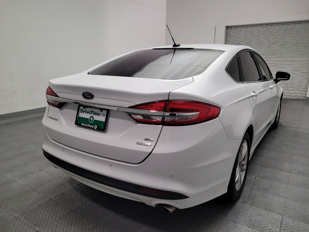 Used 2018 Ford Fusion SE w/ Fusion SE Technology Package FWD image 7