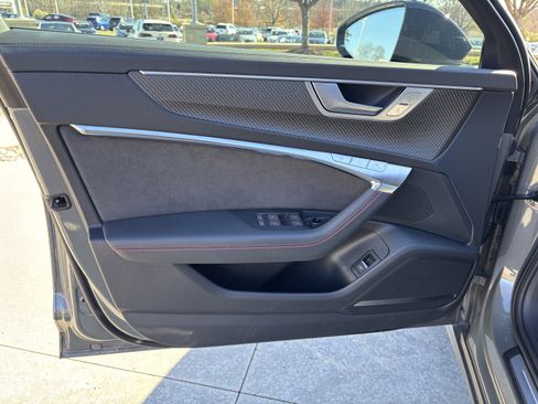 Certified 2025 Audi S6 Premium Plus image 13
