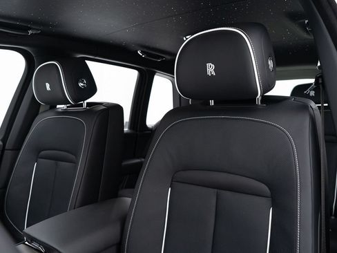 Used 2026 Rolls-Royce Cullinan AWD/4WD image 16