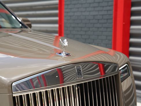 Used 2025 Rolls-Royce Cullinan AWD/4WD image 11