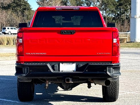 Used 2024 Chevrolet Silverado 2500 Custom w/ Custom Value Package image 19