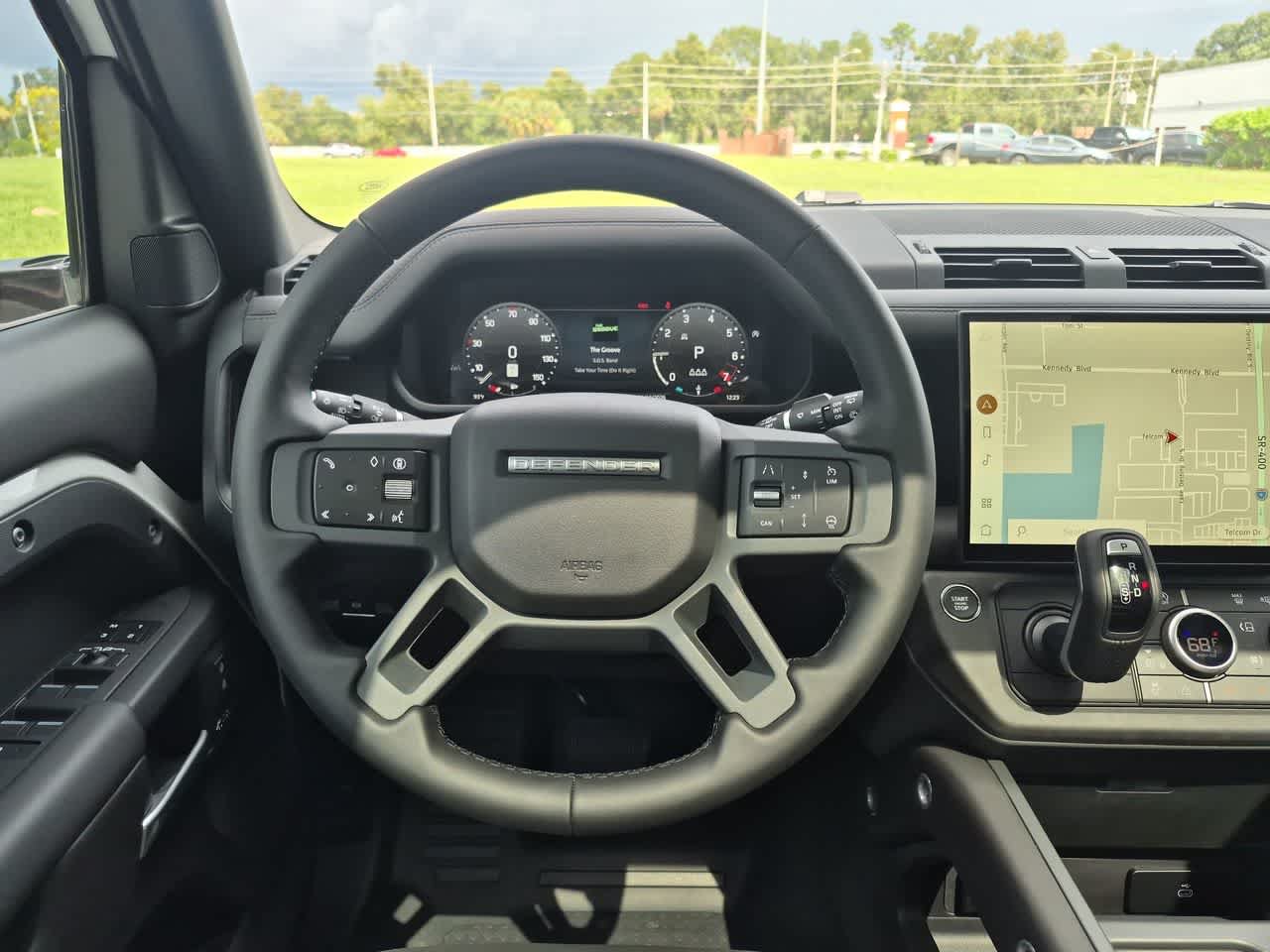 New 2026 Land Rover Defender 110 X-Dynamic SE AWD/4WD image 25