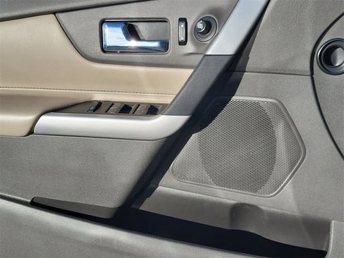 Used 2013 Ford Edge SEL image 11