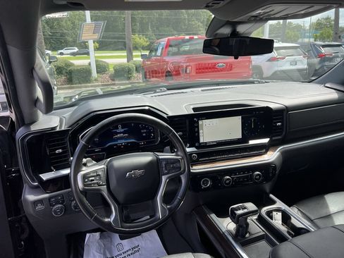 Used 2023 Chevrolet Silverado 1500 RST AWD/4WD image 30