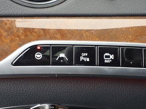 Used 2015 Mercedes-Benz S 550 4MATIC Sedan w/ Sport Package image 15
