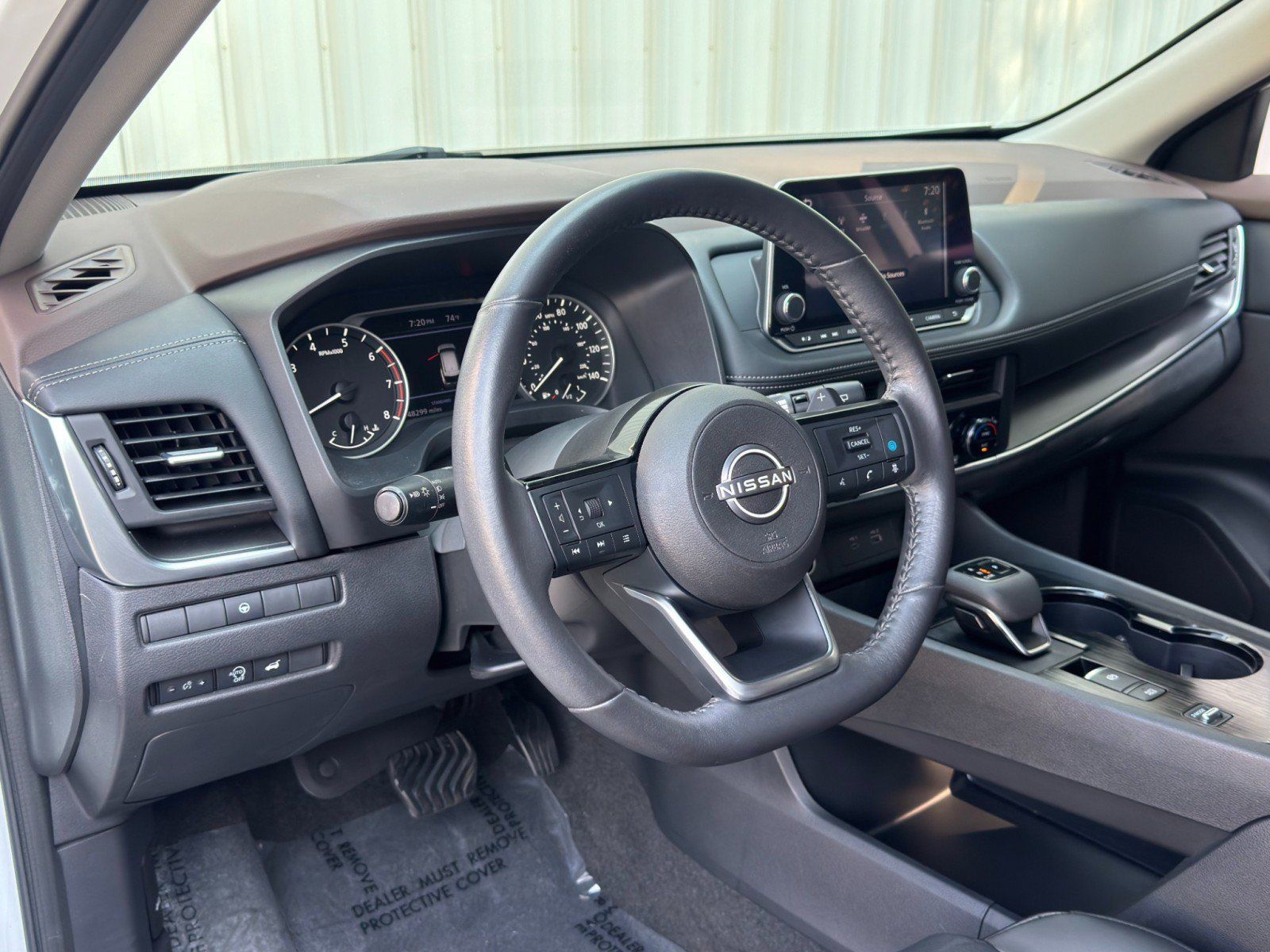 Used 2023 Nissan Rogue SV w/ SV Premium B Package FWD image 13