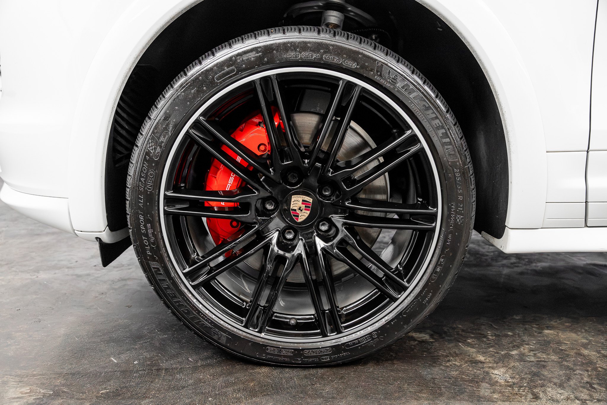 Used 2014 Porsche Cayenne Turbo S AWD/4WD image 11