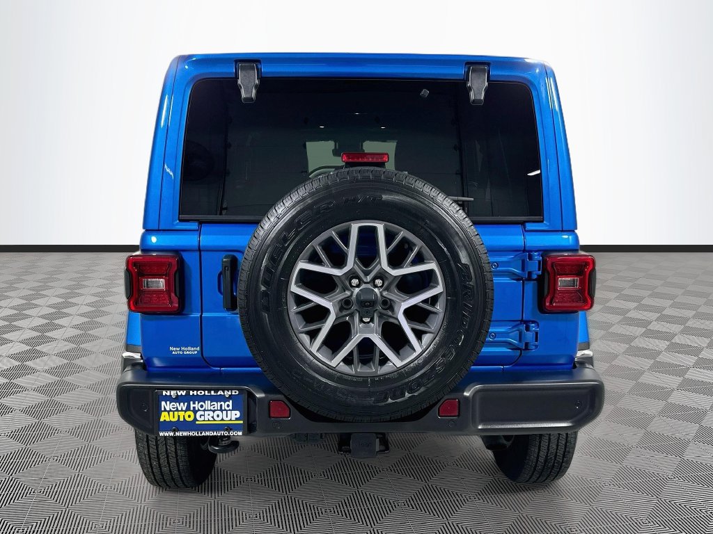 Certified 2024 Jeep Wrangler Unlimited Sahara w/ Technology Group AWD/4WD image 6