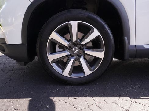 Used 2025 Honda Pilot Touring image 36