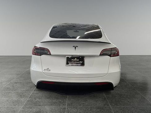 Used 2022 Tesla Model Y Performance AWD/4WD image 26
