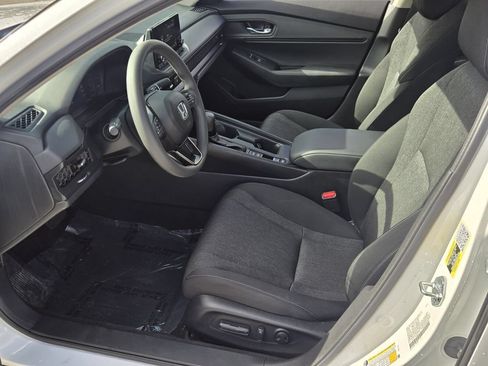 Certified 2025 Honda Accord SE image 11