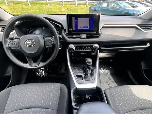 Used 2023 Toyota RAV4 XLE AWD/4WD image 15