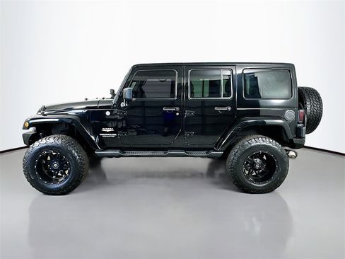 Used 2015 Jeep Wrangler Unlimited Sahara w/ Connectivity Group image 4