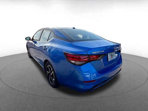 Used 2025 Nissan Sentra SV image 5