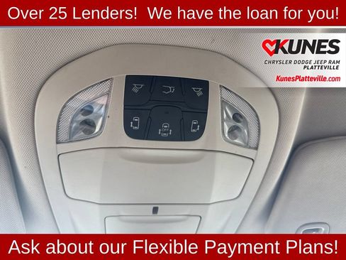 Used 2018 Chrysler Pacifica Touring w/ Tire & Wheel Group FWD image 20